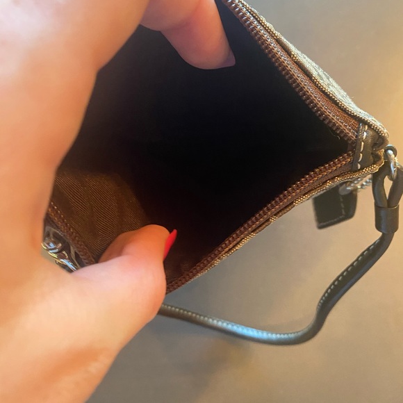 Coach wristlet - Picture 3 of 4